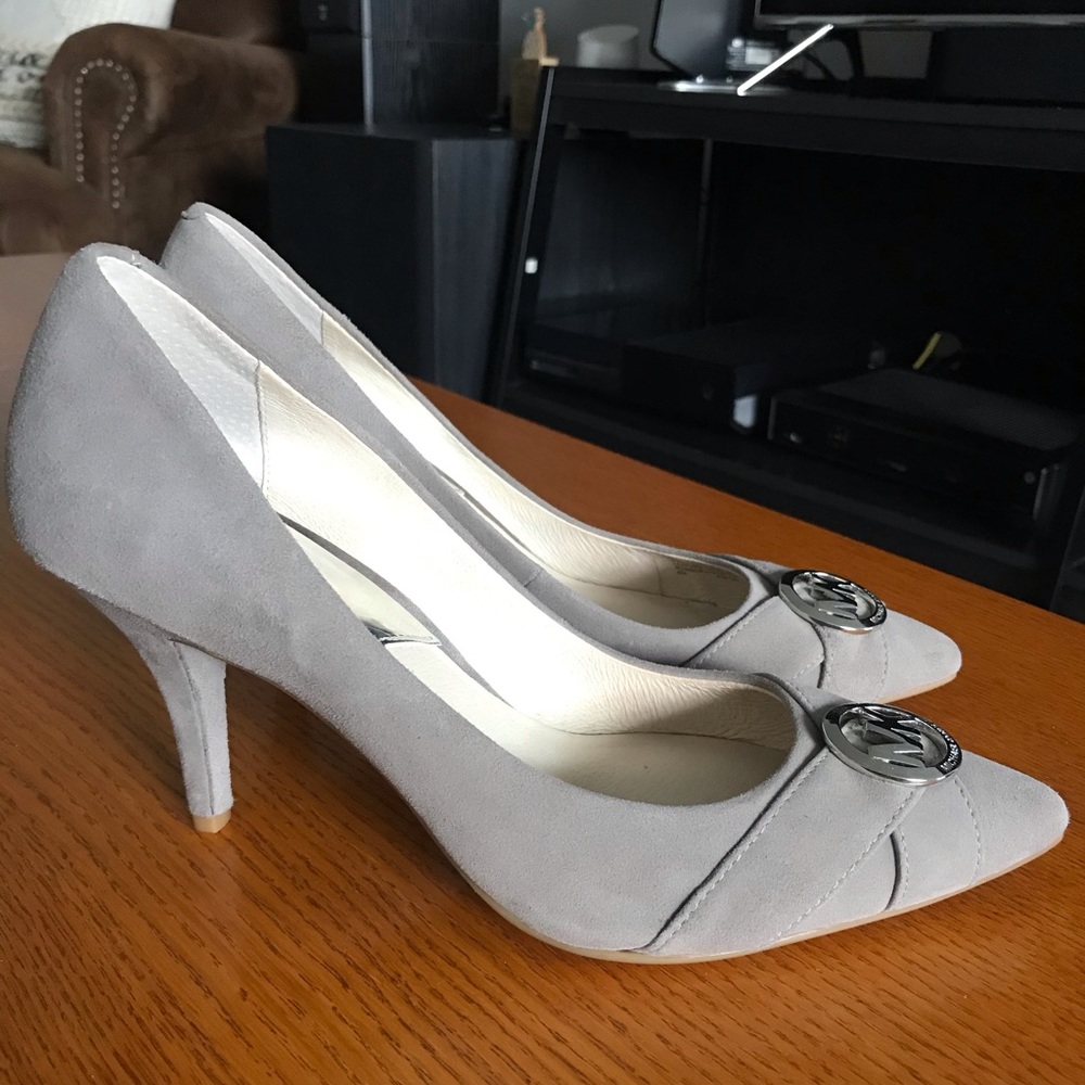 Like New Michael Kors Grey Heels